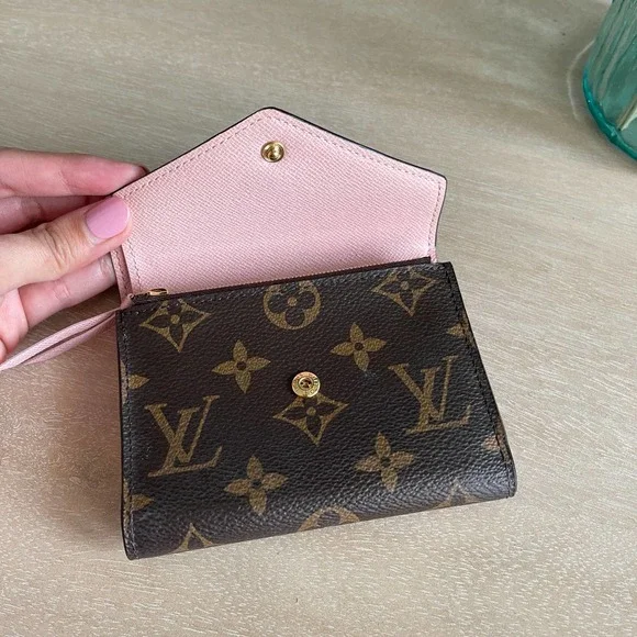 Louis Vuitton Victorine Wallet Monogram Rose Ballerine MI1138 - Picture 5 of 14